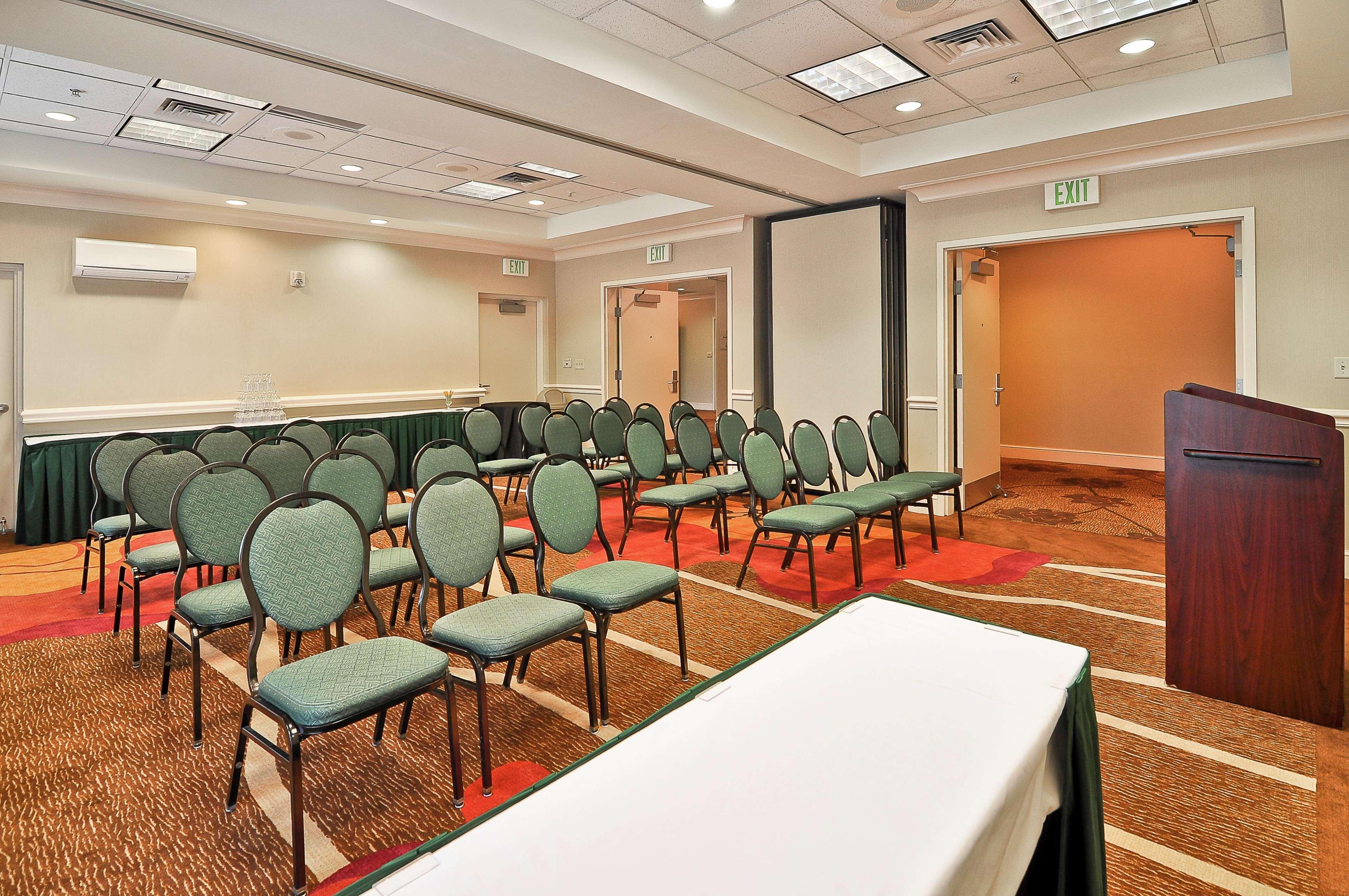 Hilton Garden Inn Tampa North Temple Terrace Eksteriør bilde