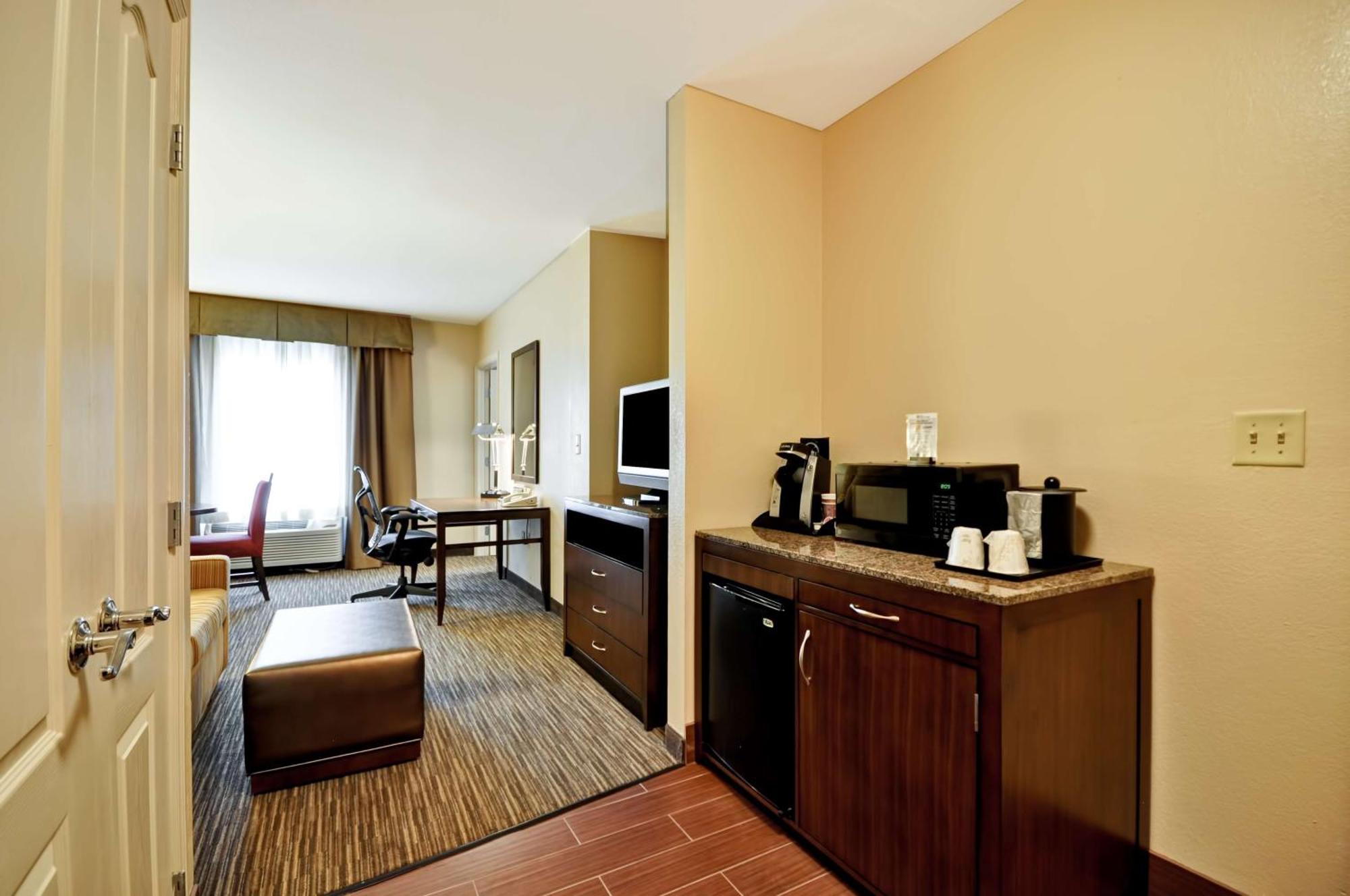 Hilton Garden Inn Tampa North Temple Terrace Eksteriør bilde