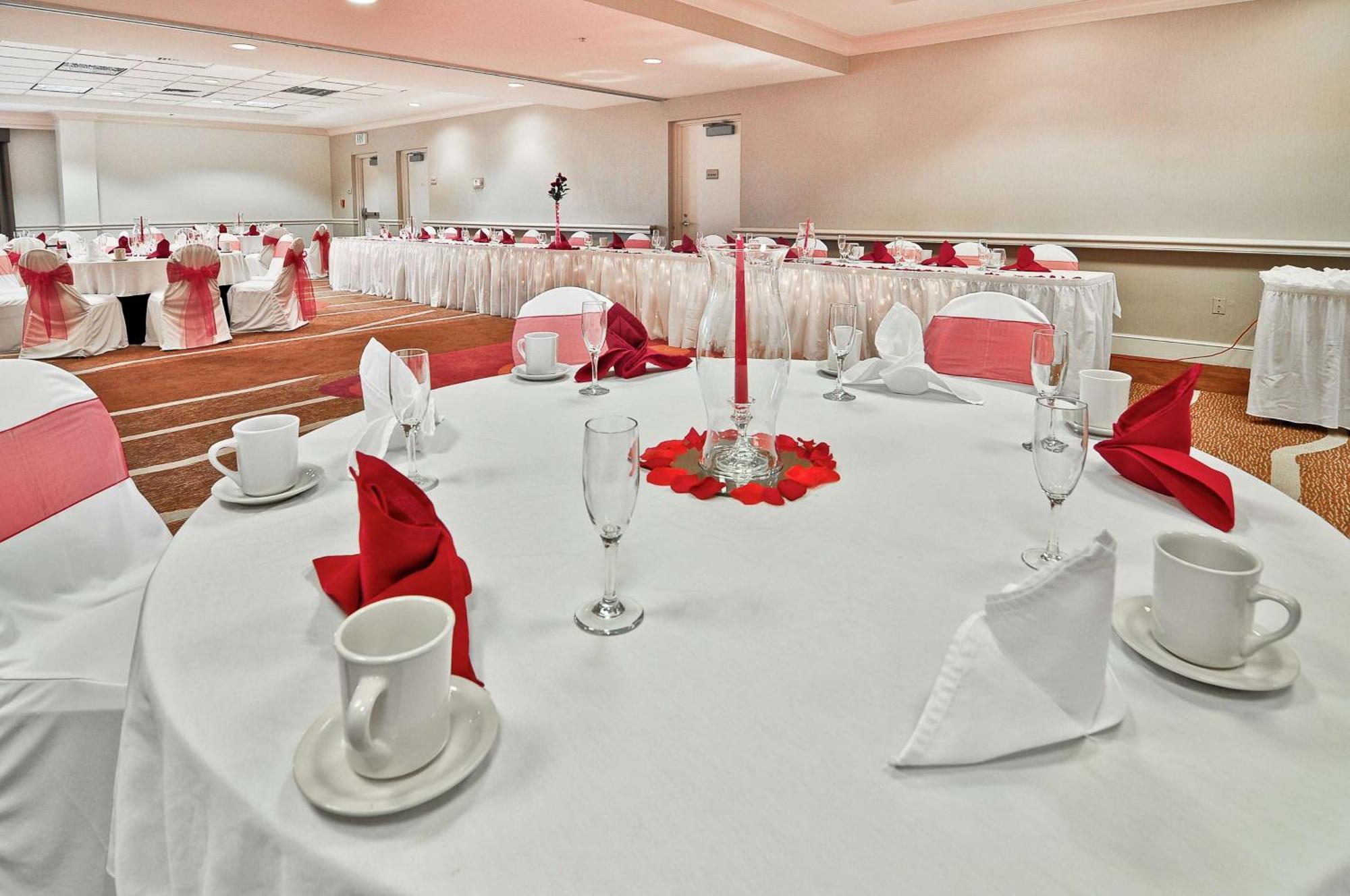Hilton Garden Inn Tampa North Temple Terrace Eksteriør bilde